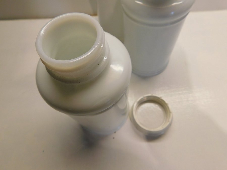 Mjölkglas Burkar med Skruvkork 4 flaskor Mått 13 cm