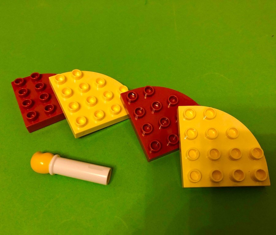 Lego DUPLO Tårtbit med Ljus i Födelsedagstårta