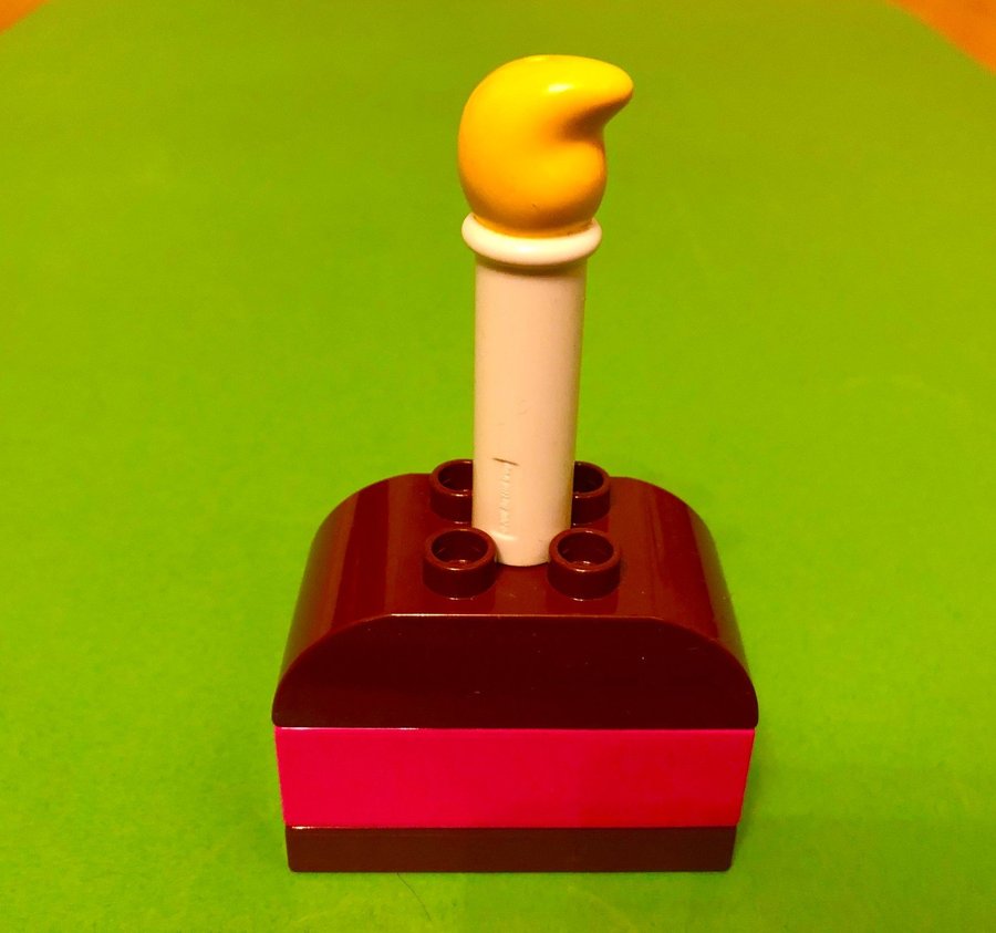 Lego DUPLO Tårtbit med Ljus i - Födelsedagstårta