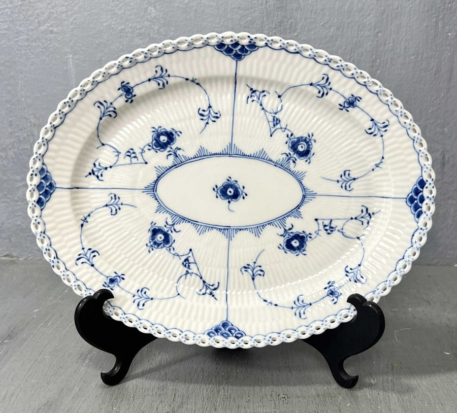 KUNGLIG DANSK - ROYAL COPENHAGEN MUSSELMALET HELTLOND SERVERINGSFAT FAT 1/1147