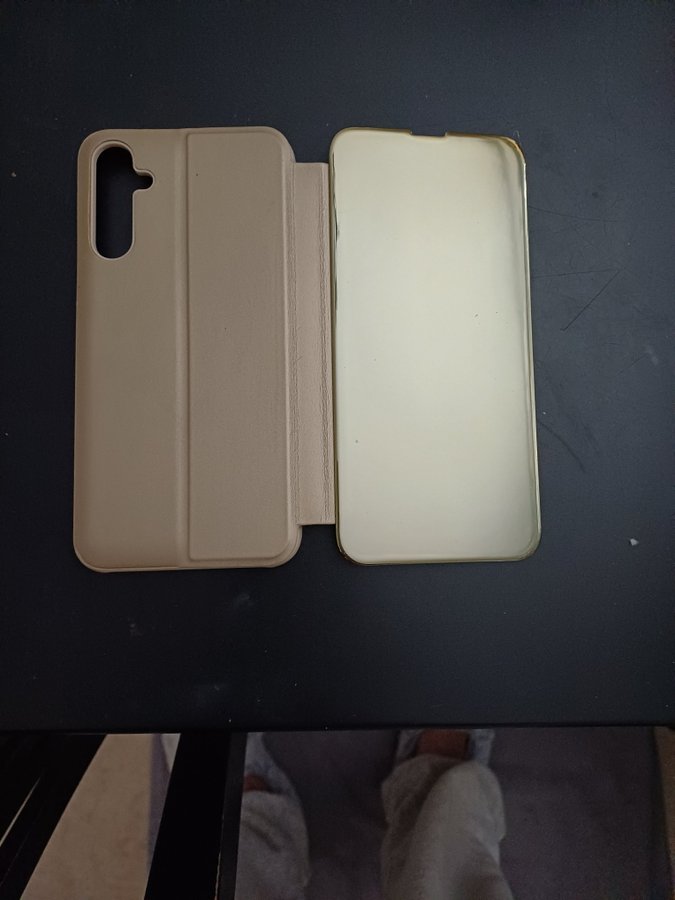 Fodral Guld Samsung Galaxy A34 nytt