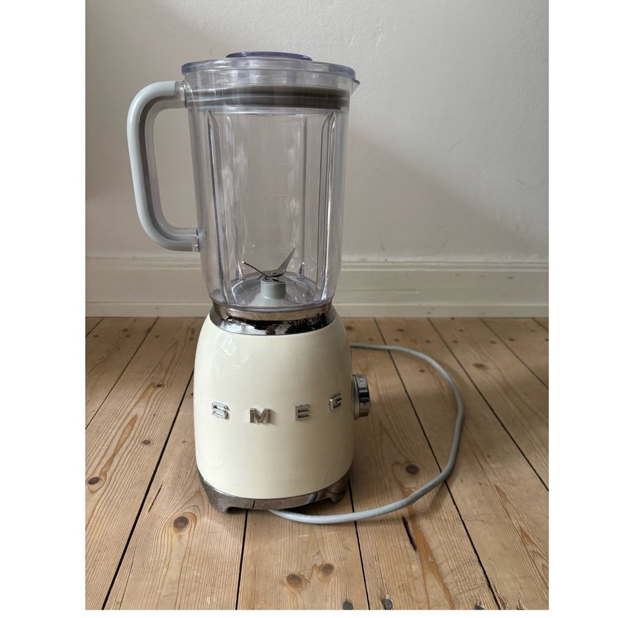 Smeg Tritan Renew Blender 15 L creme