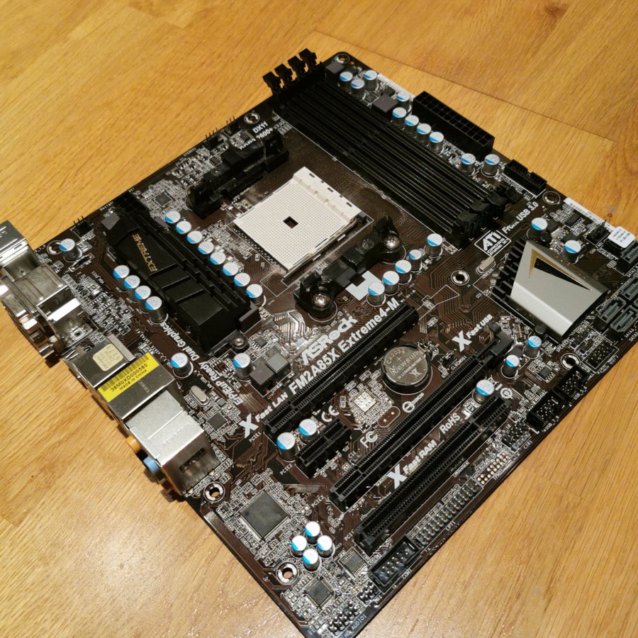 ASRock FM2A85X Extreme4-M