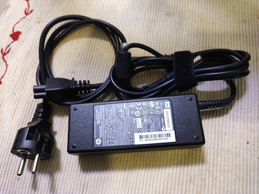 HP AC-adapter 195V 462A original