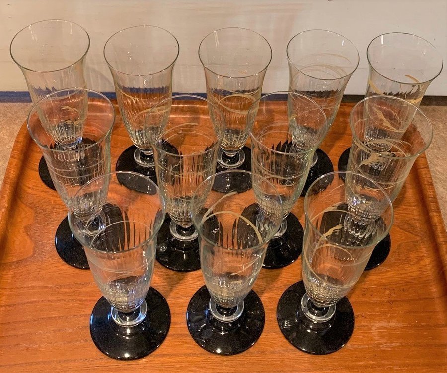 12 CHAMPAGNE GLAS ART DECO STIL