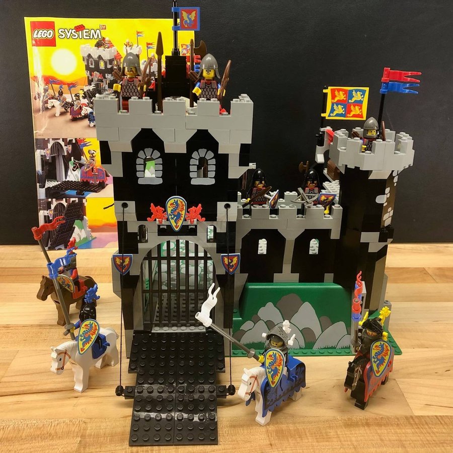 LEGO Castle 6086 BEG "Black Knight's Castle" - från 1992 i mycket fint skick!