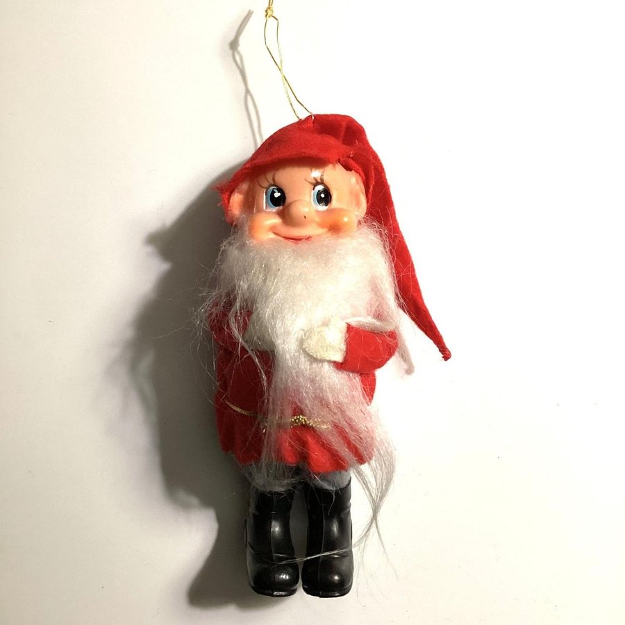 Liten Söt Tomte Vintage Retro Docka med ansikte i plast 15 cm Från 50-60-talet