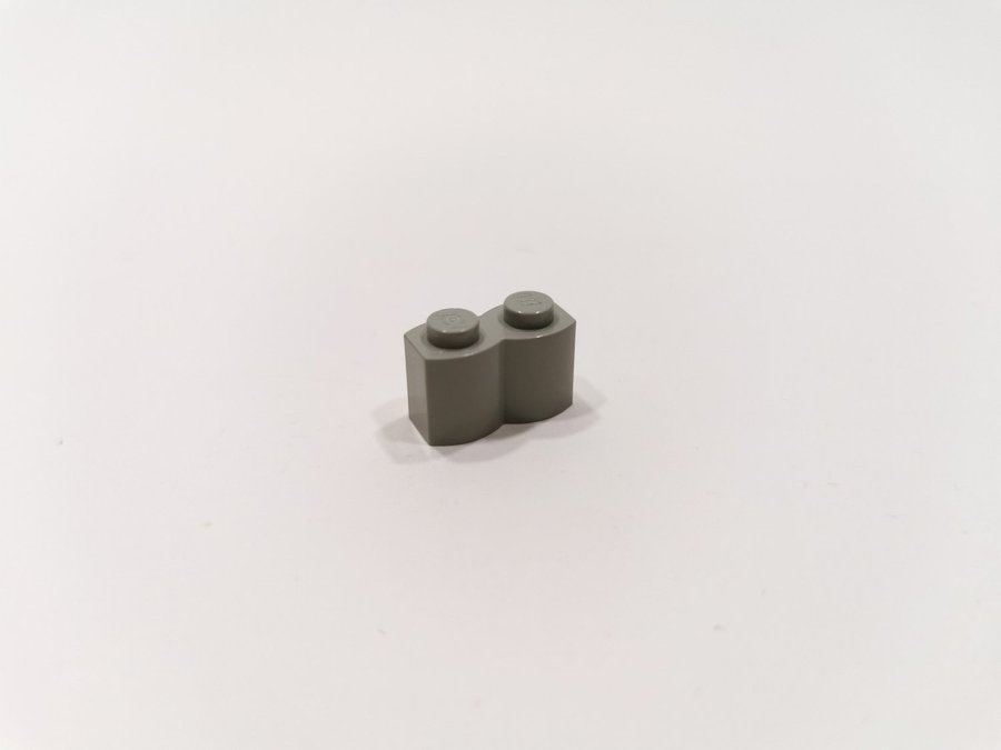 Lego - brick - modifierad - välvd - 1x2 - part 30136 - ljusgrå (old light gray)