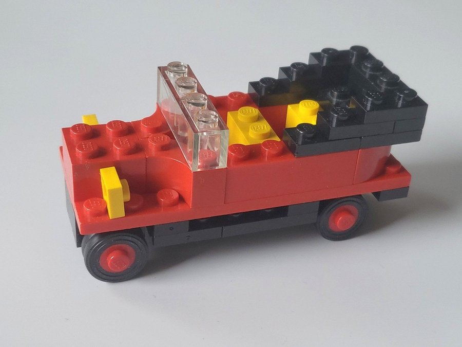 Komplett Lego 610 Vintage Car Set från 1973