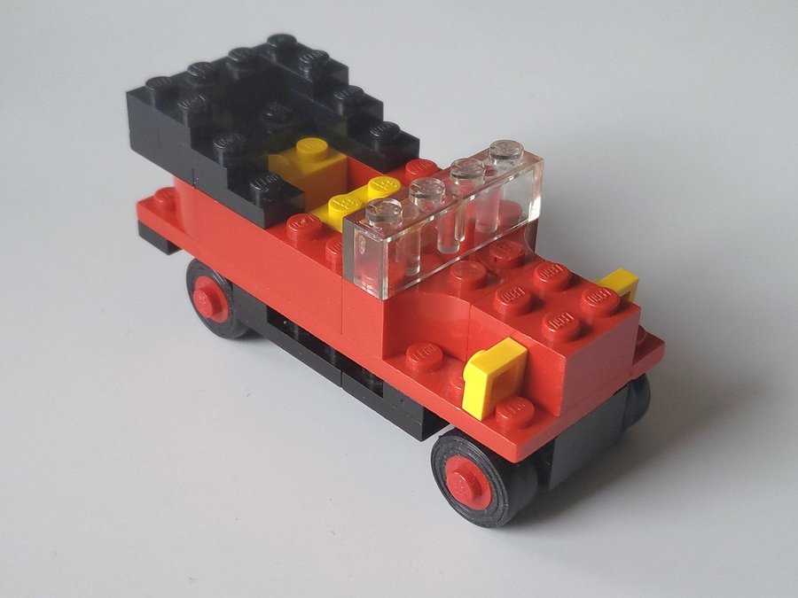 Komplett Lego 610 Vintage Car Set från 1973