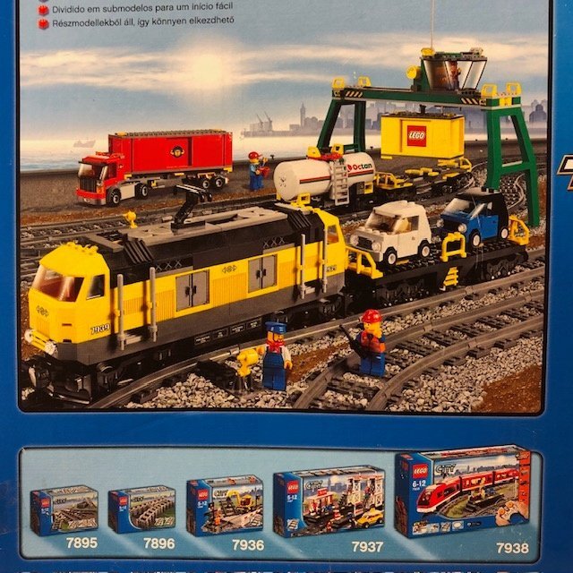 LEGO City 7939 "Cargo Train" - tåg från 2010 helt ny / oanvänd!