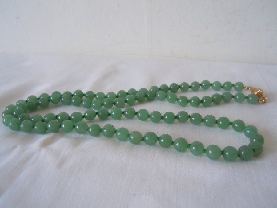 ÄLDRE HALSBAND-JADE STENAR, L-ca 80 cm