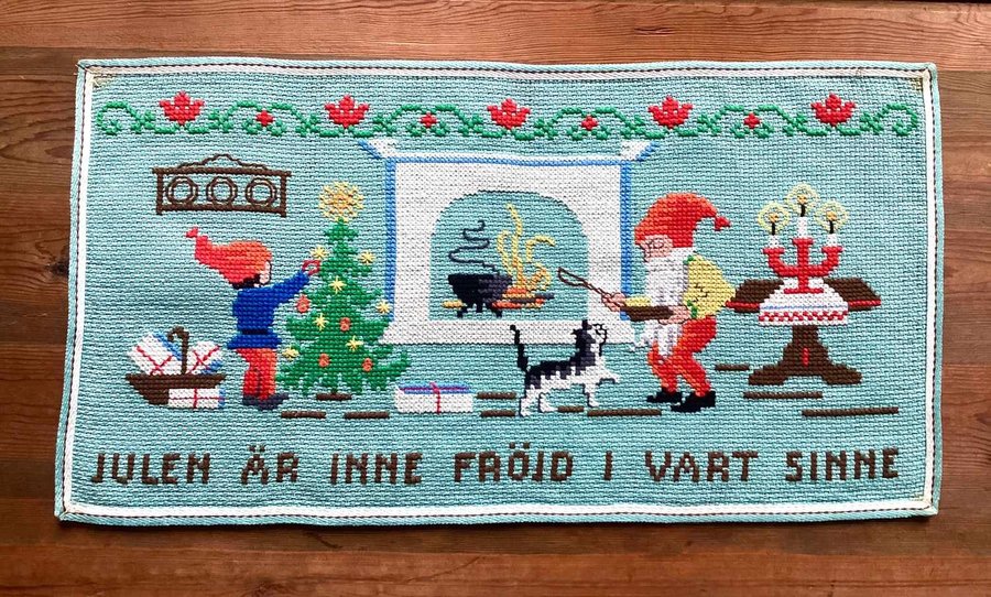 Fin julbonad med tomtar Broderad Korsstygn på turkos Aida Retro Vintage Linne