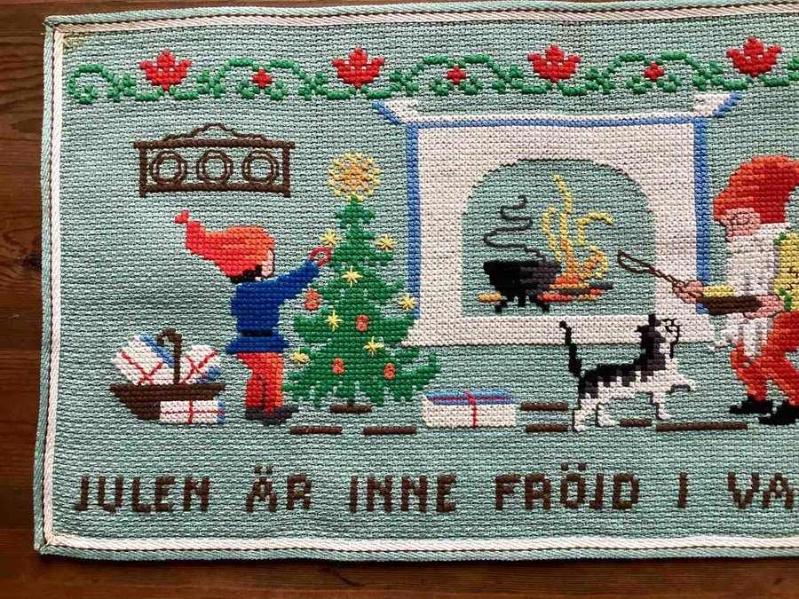 Fin julbonad med tomtar Broderad Korsstygn på turkos Aida Retro Vintage Linne