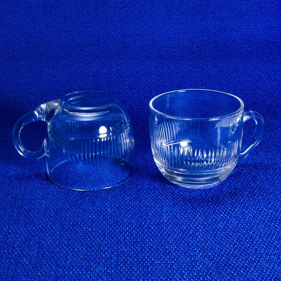 2 ST ÄLDRE PUNSCHGLAS/PUNSCHMUGGAR "JUNO" KOSTA BODA VINTAGE GLÖGG 1960-TAL