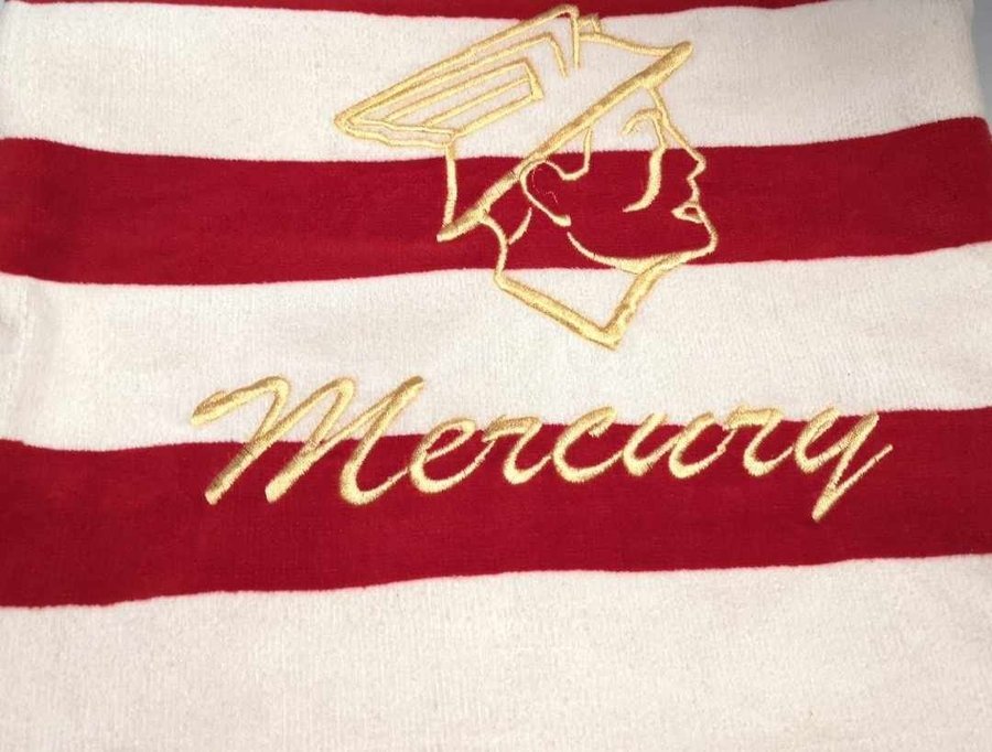 Badlakan USA-flagga med maskinbroderad 1955 Mercury logotype