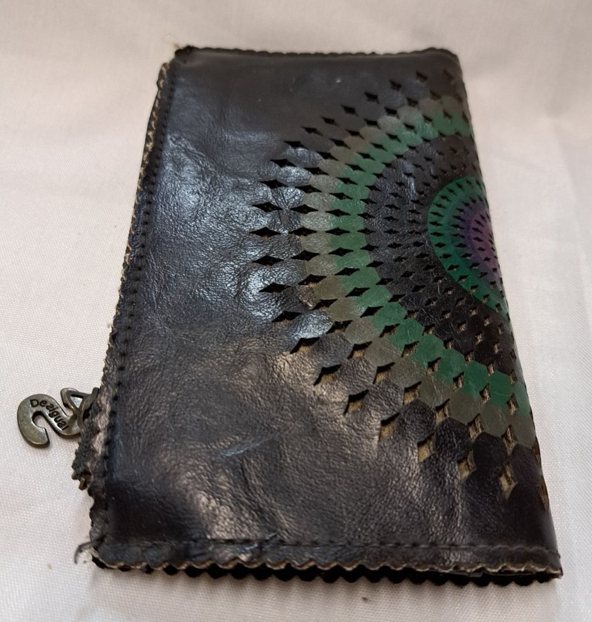 Vintage Desigual plånbok i svart och färgat läder Wallet