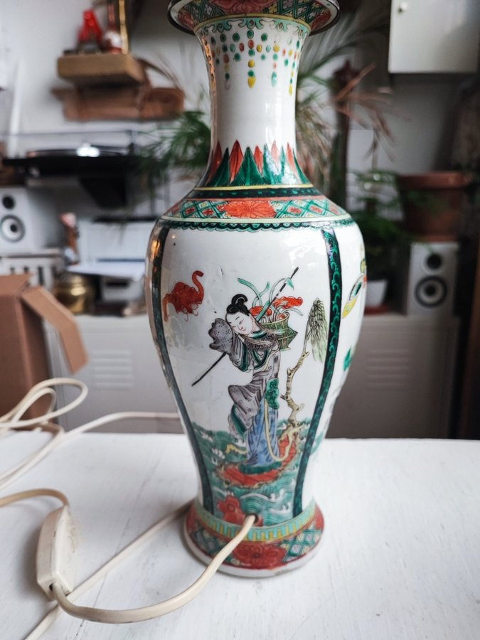 kinesisk vas omgjord till lampa famille verte 1800-tal