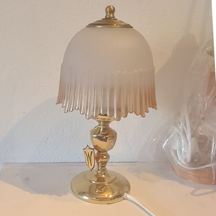 Snygg bordslampa i mässing GB wiberg