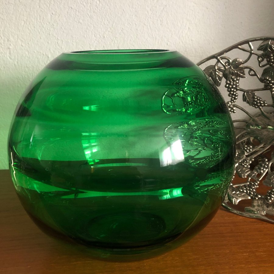 Funkis 30-tal stor grön Klotvas Kulvas troligt Eda glasbruk grönt glas Art Deco