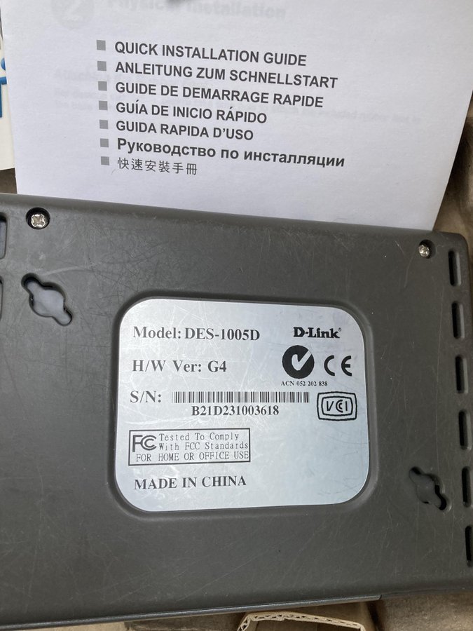 D-link DES-1005D switch