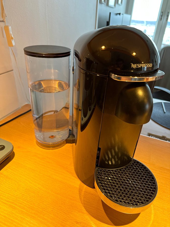 Nespresso Vertuo Deluxe kaffemaskin