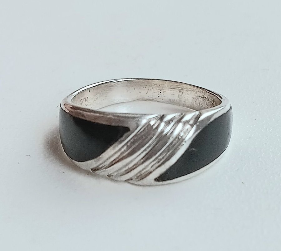 Mycket Vacker Ring Sterling Silver  Emalj 16¾mm Ø 31 Gram! Toppskick!!