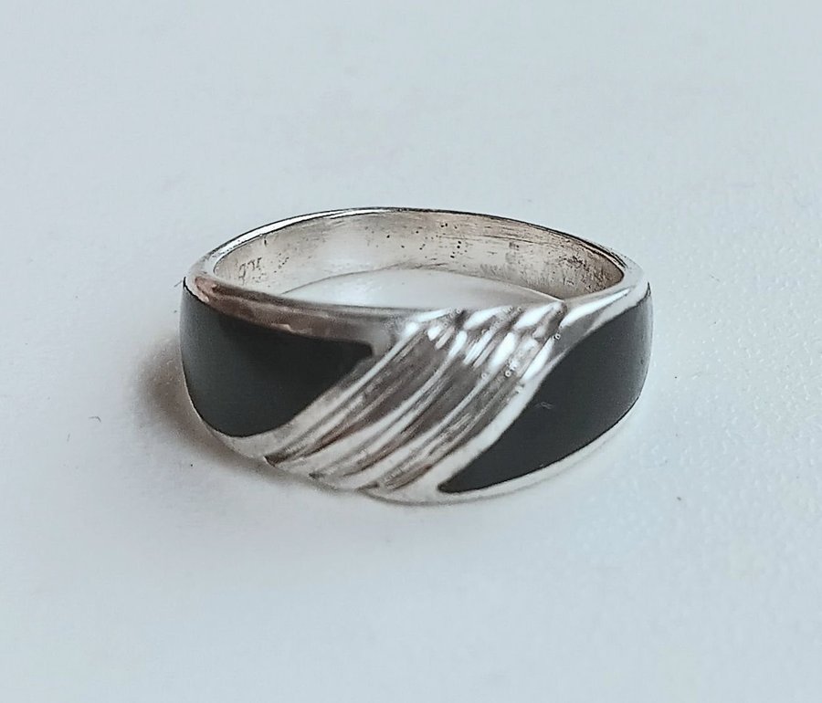 Mycket Vacker Ring Sterling Silver  Emalj 16¾mm Ø 31 Gram! Toppskick!!