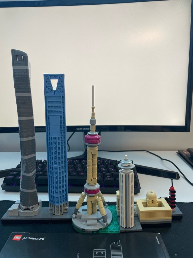 LEGO Architecture Shanghai 21039