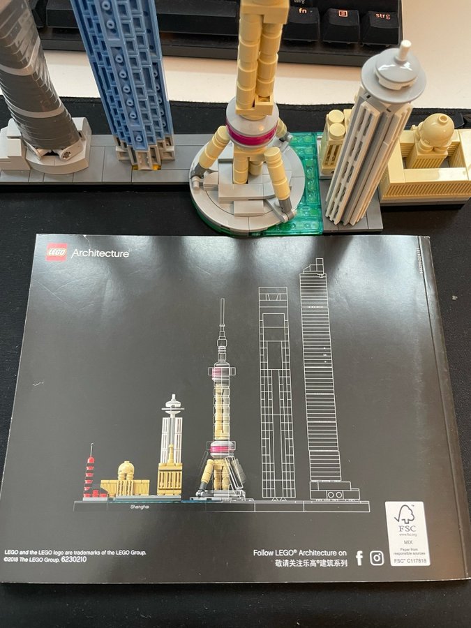 LEGO Architecture Shanghai 21039