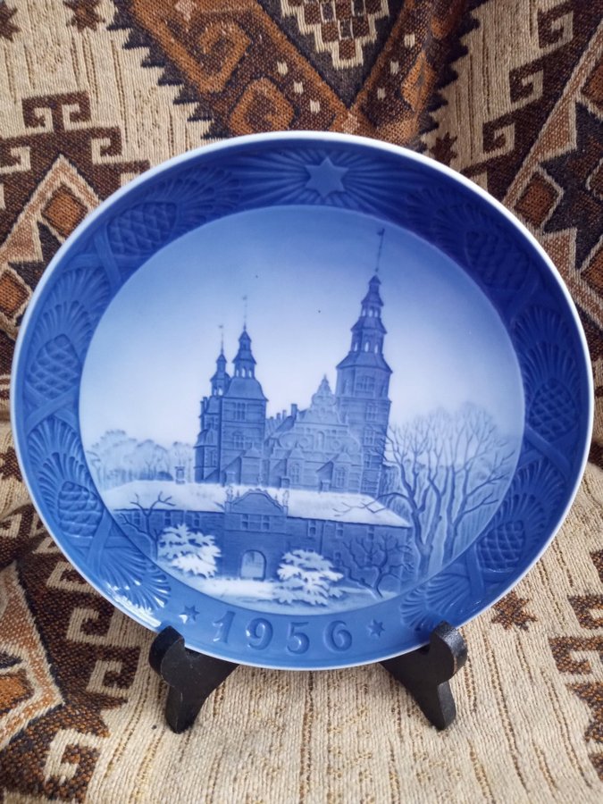 ..*ROYAL COPENHAGEN*-*-1956-*ROSENBORG SLOTT/ CASTLE*-*VÄGGPLATTA*