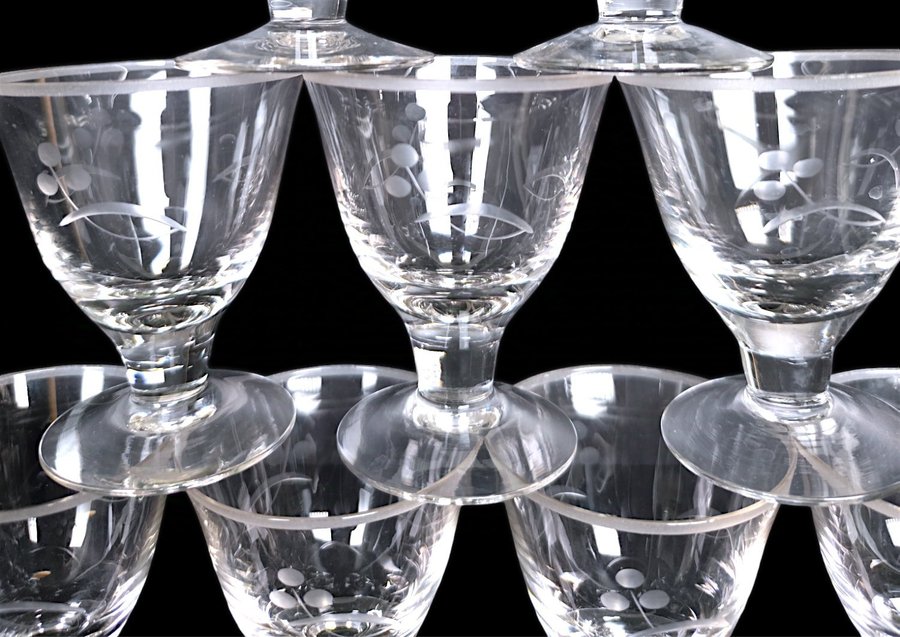 10 st vintage snapsglas/spritglas med mönster.