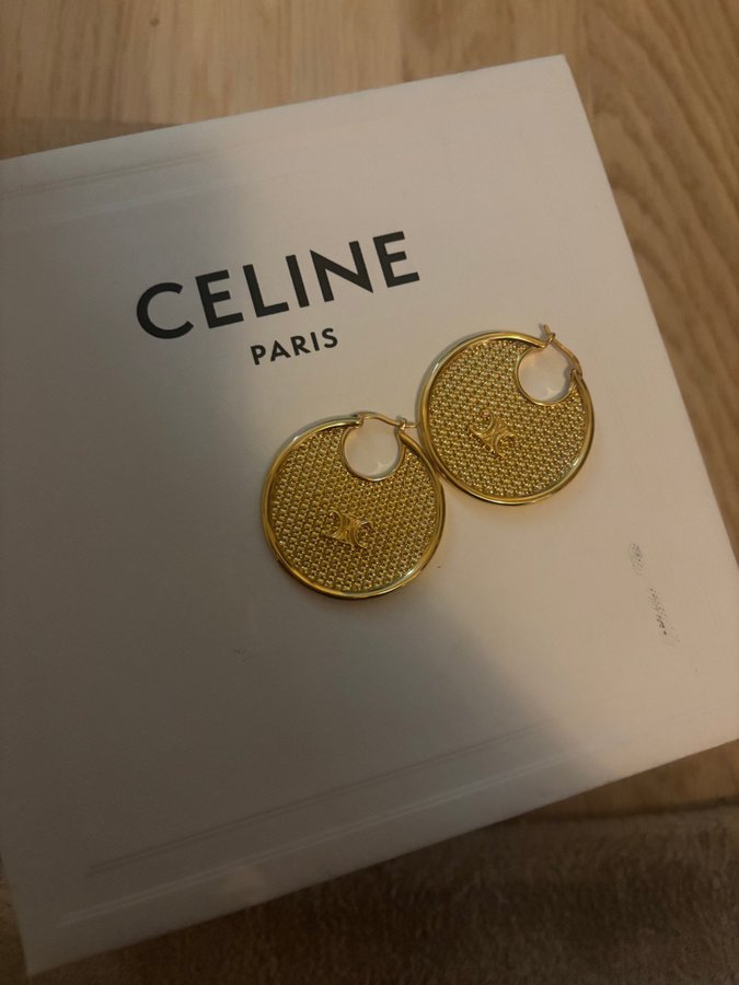 Celine Paris Hoop Earrings triomphe örhängen