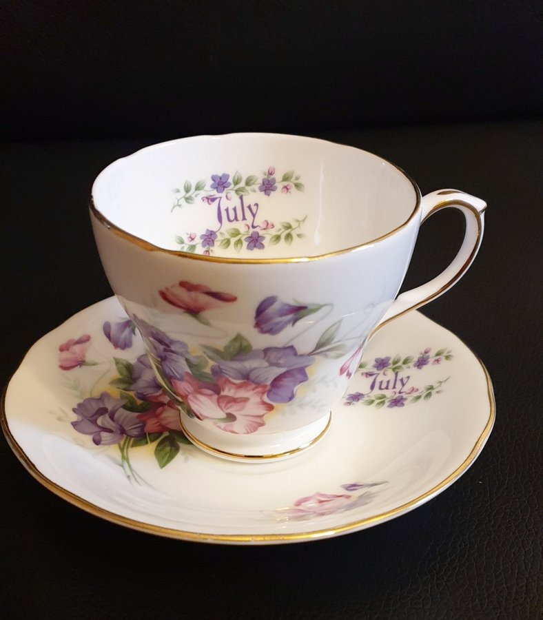 * DUCHESS BONE CHINA MÅNADSKOPP JULY