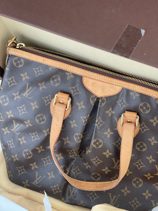 Nyskick Louis Vuitton Monogram Canvas Palermo GM axelväska