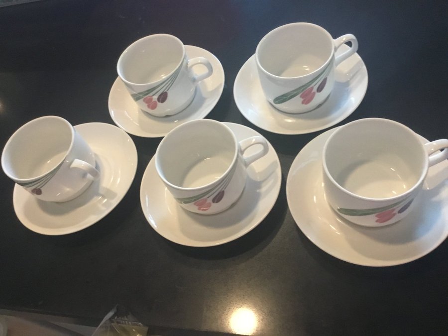 RÖRSTRAND - PLOMMON - 5 st kaffekoppar med fat