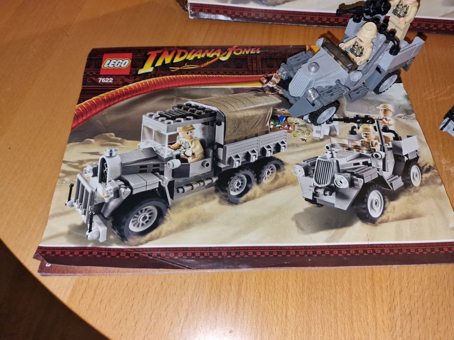 LEGO Indiana Jones 7622 - The Temple of the Crystal Skull