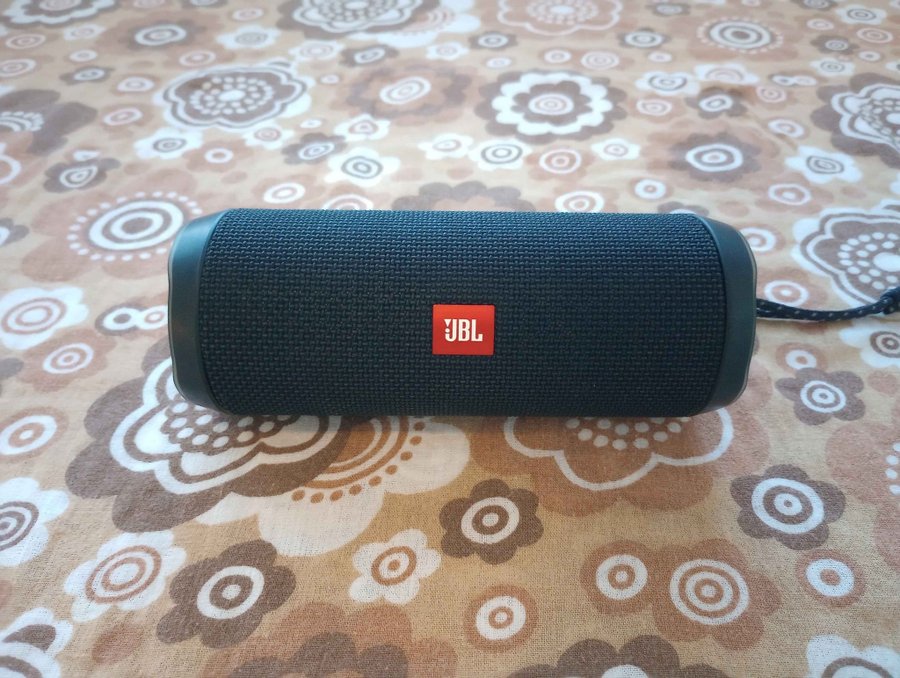 JBL Flip 4