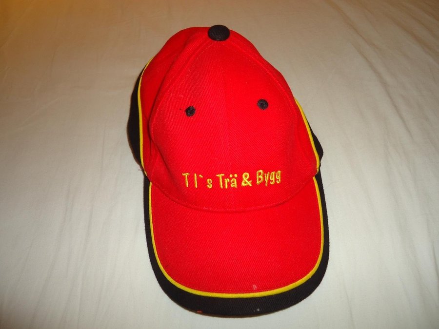 Keps TI S Trä  Bygg i Överkalix röd/svart baseball hat cap broderade detaljer