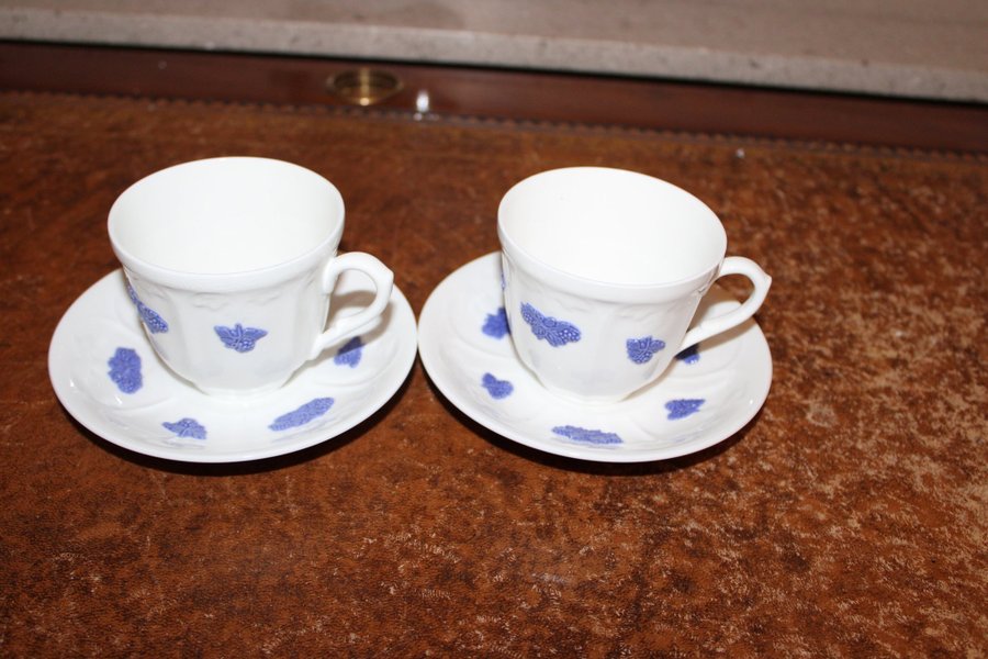 Gustavsberg Blå Blom 2 äldre läckra kaffekopp med fat benposrlin