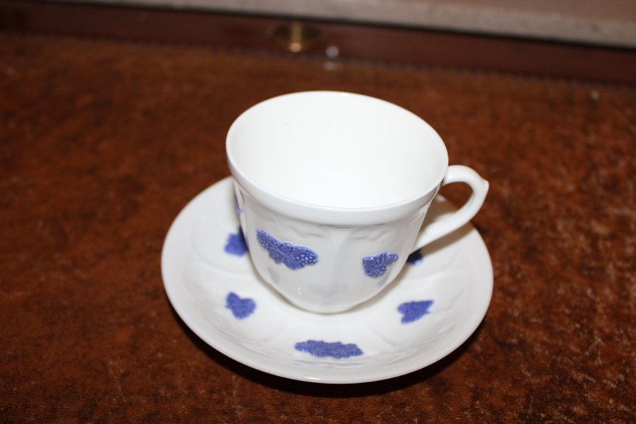 Gustavsberg Blå Blom 2 äldre läckra kaffekopp med fat benposrlin