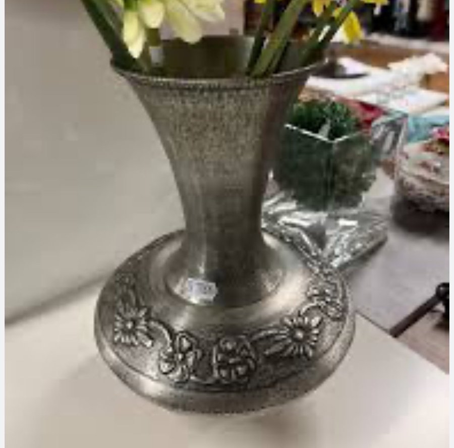 Pewter Måstad -Norway -vas i Tenn blommor