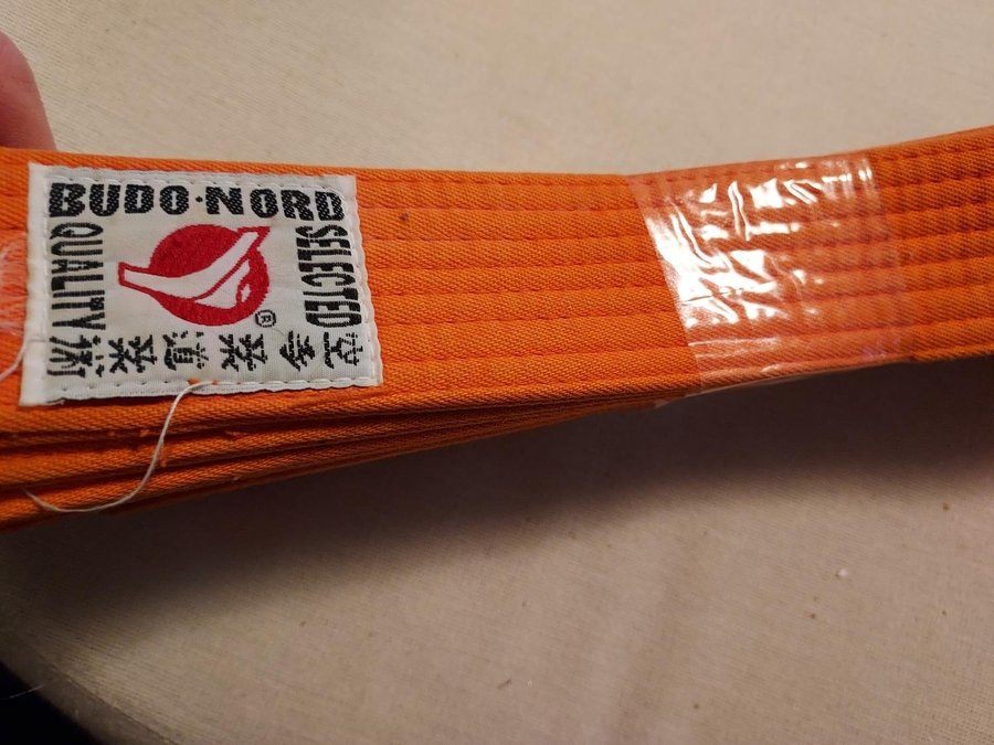 kampsport JUDOBÄLTE orange BUDO NORD 258 cm !