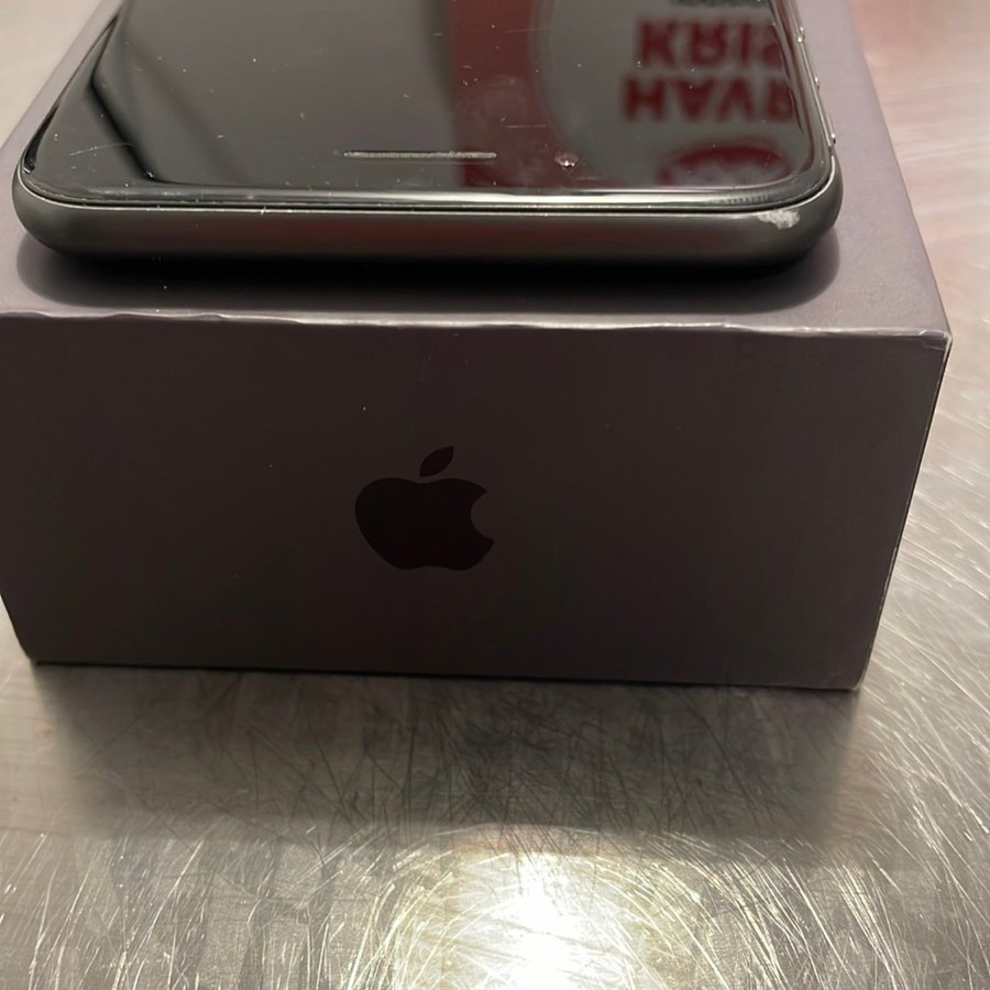 iPhone 8 Plus komplett -256GB svart