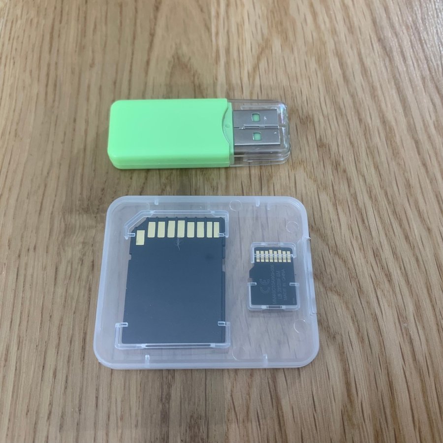 Mikro SD-kort 4 GB - TF Card Class10 Minneskort (inkl USB-adapter  SD-adapter)