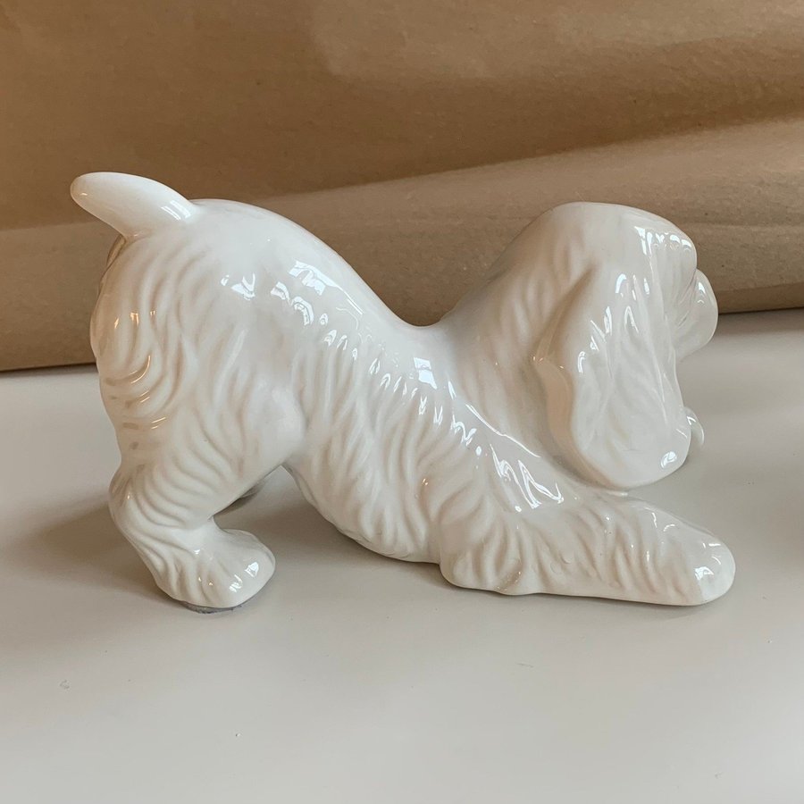 Vit hund i keramik Pereiras Made in Portugal diameter: ca 27 cm