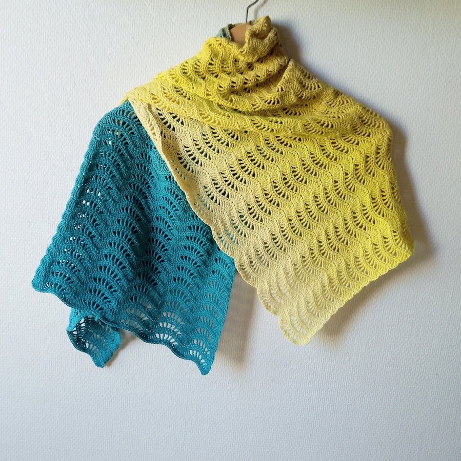 Ombré Blå Gul Virkad Sjal Wrap Scarf Retro 60tal 70tal Hippie Boho Festival