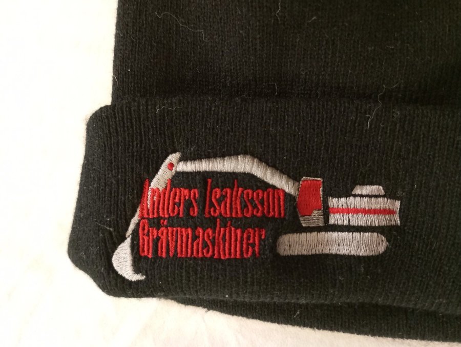 Vinter mössa Anders Isaksson Grävmaskiner Game svart excavator beanie hat