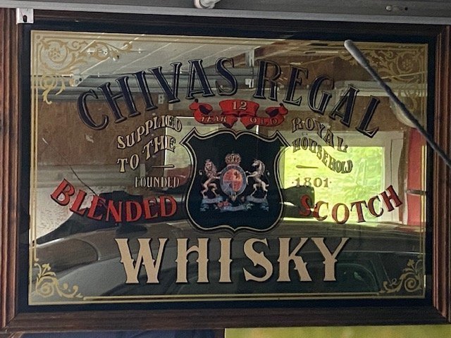 PLANSCH TAVLA, AFFISCH, VÄGGDEKOR, "WHISKY CHIVAS REGAL" SPEGELGLAS