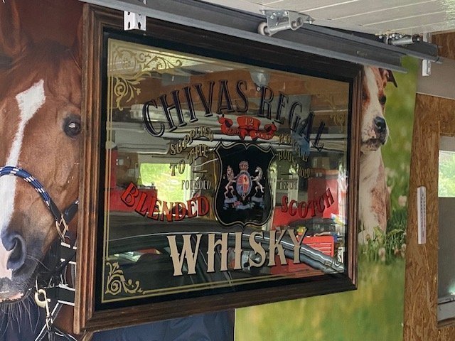 PLANSCH TAVLA, AFFISCH, VÄGGDEKOR, "WHISKY CHIVAS REGAL" SPEGELGLAS